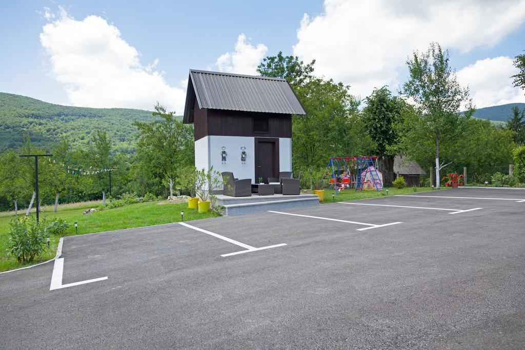 Apartment Petra I Nikola Selište Drežničko Zewnętrze zdjęcie